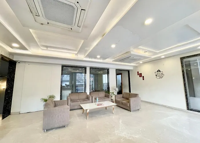 Hotel Rudraksh ! Varanasi !Fully-Air-Conditioned Hotel At Prime Location With Parking Availability, Near Kashi Vishwanath Temple, And Ganga Ghat 2