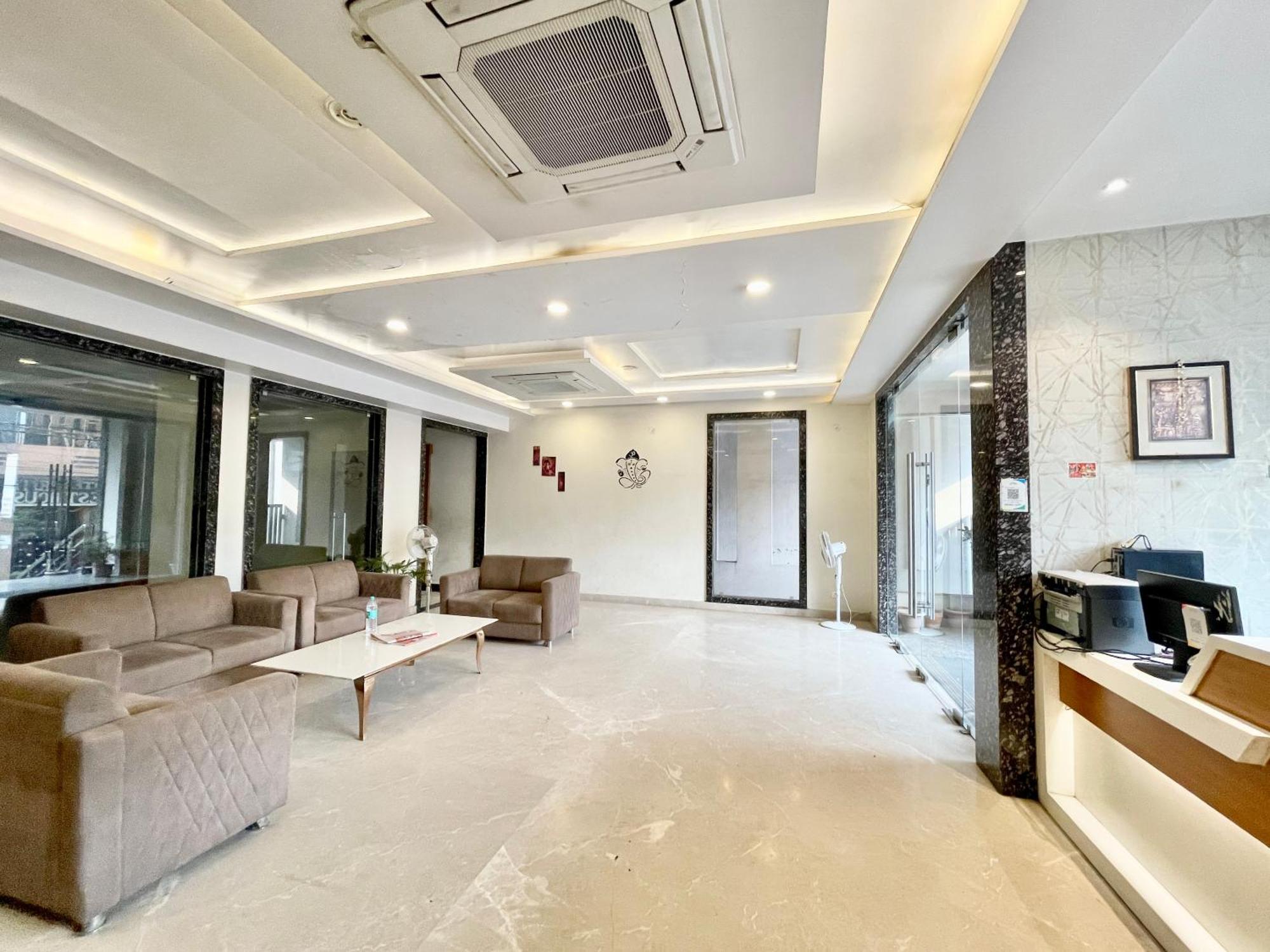 Rudraksh ! !fully-air-conditioned At Prime Location With Parking Availability, Near Kashi Vishwanath Temple, And Ganga Ghat 2 Varanasi